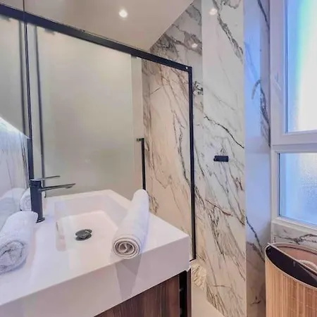 - Luxury Straight La Croisette 6pers Daire *